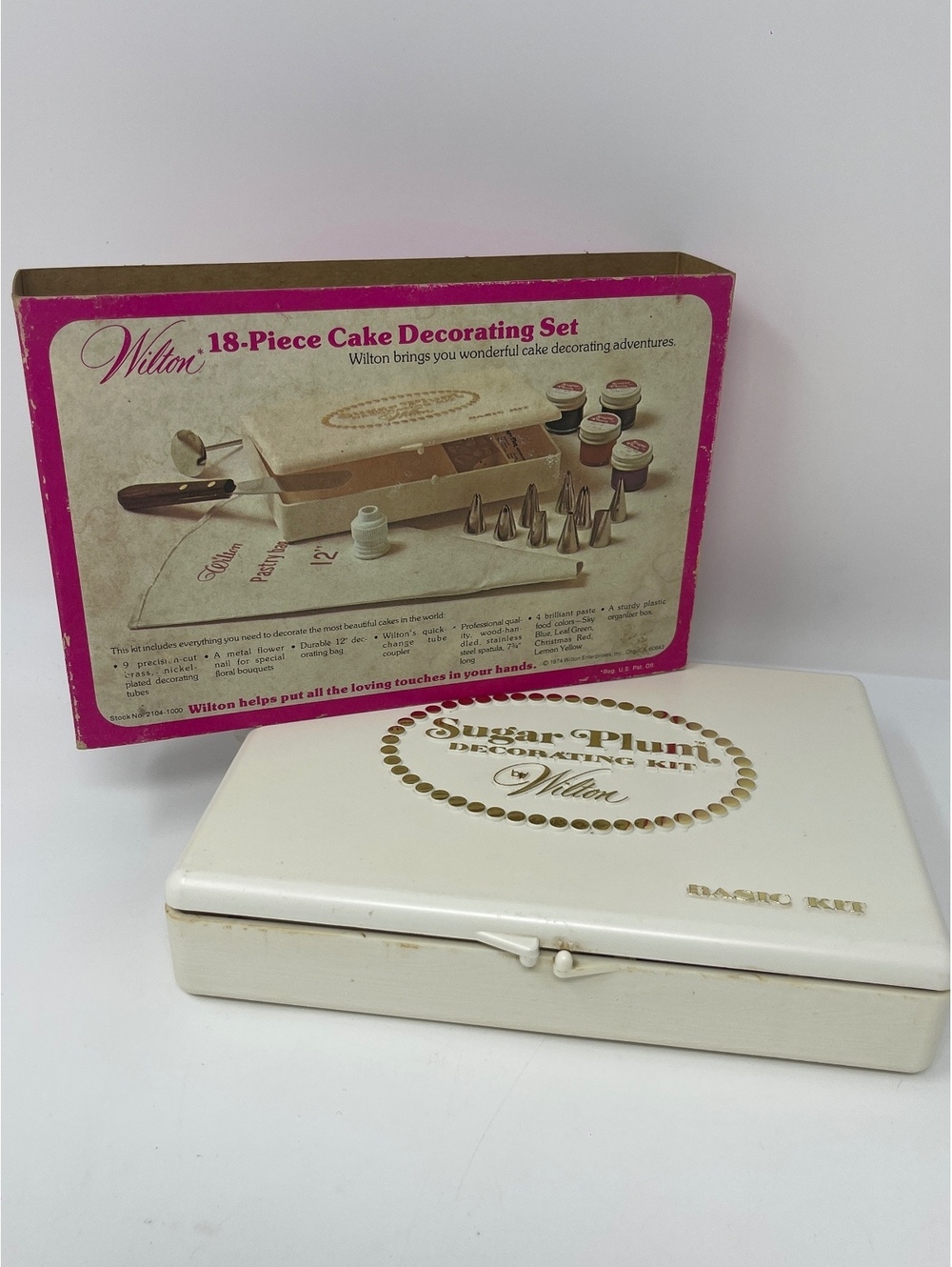 Vintage Wilton 18-Piece Cake Decorating Kit Carrying Case Piping Tips As Is